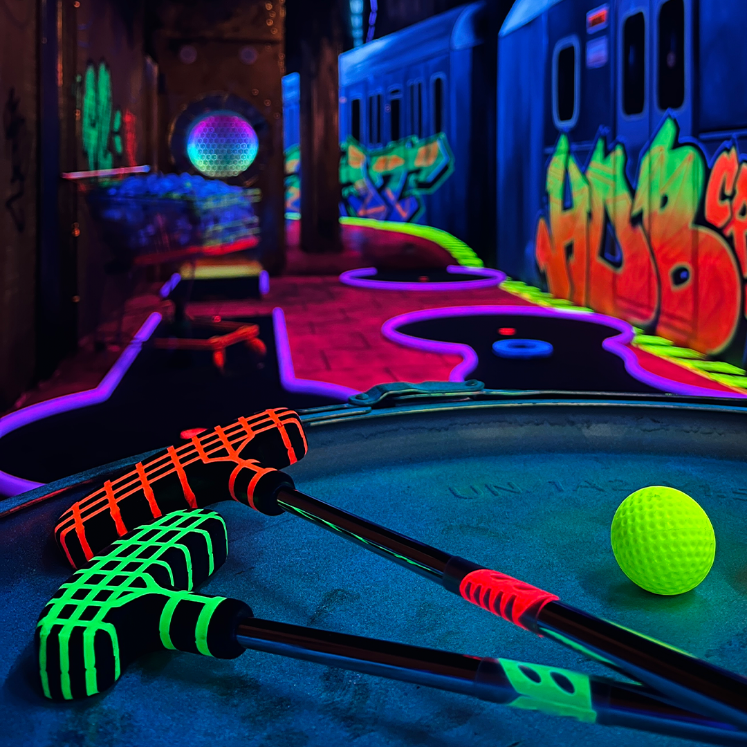 Glow MiniGolf Haarlem Glow in the Dark MiniGolf